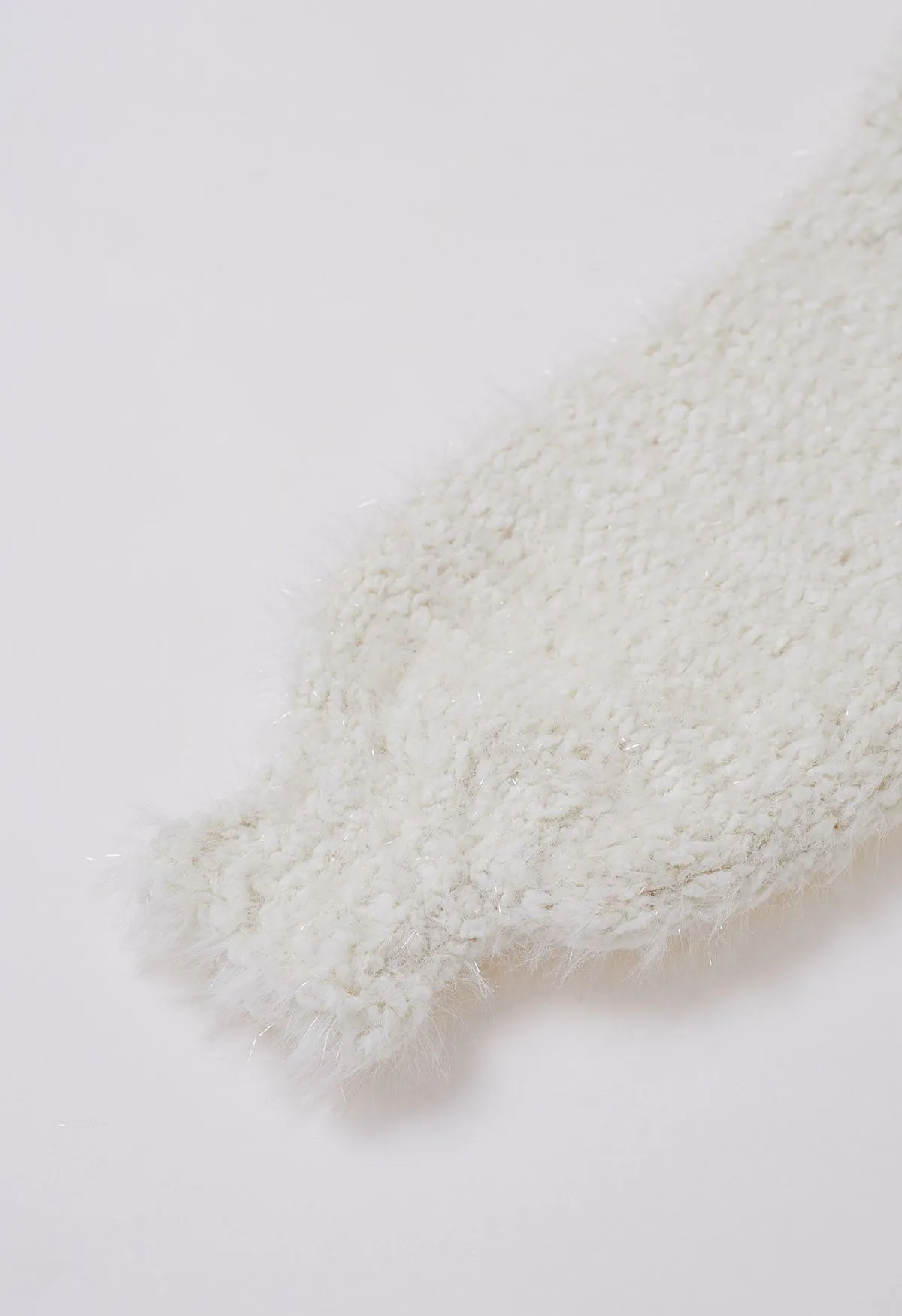 Coziness Shimmer Fuzzy Knit Cardigan mit Knöpfen in Creme