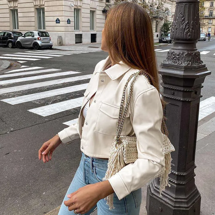 Heidi-Mode | Kurze Lederjacke Mit Knöpfen Für Damen Perfekt Für Alltägliche Outfits
