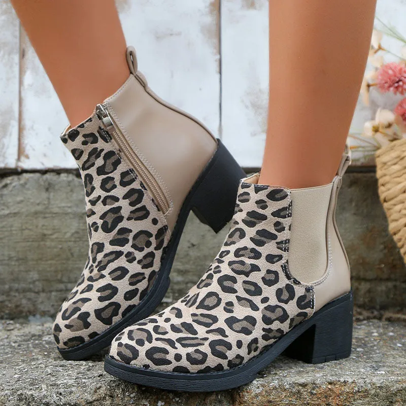 Heidi-Mode | Trendy Stiefel mit Leopardenmuster