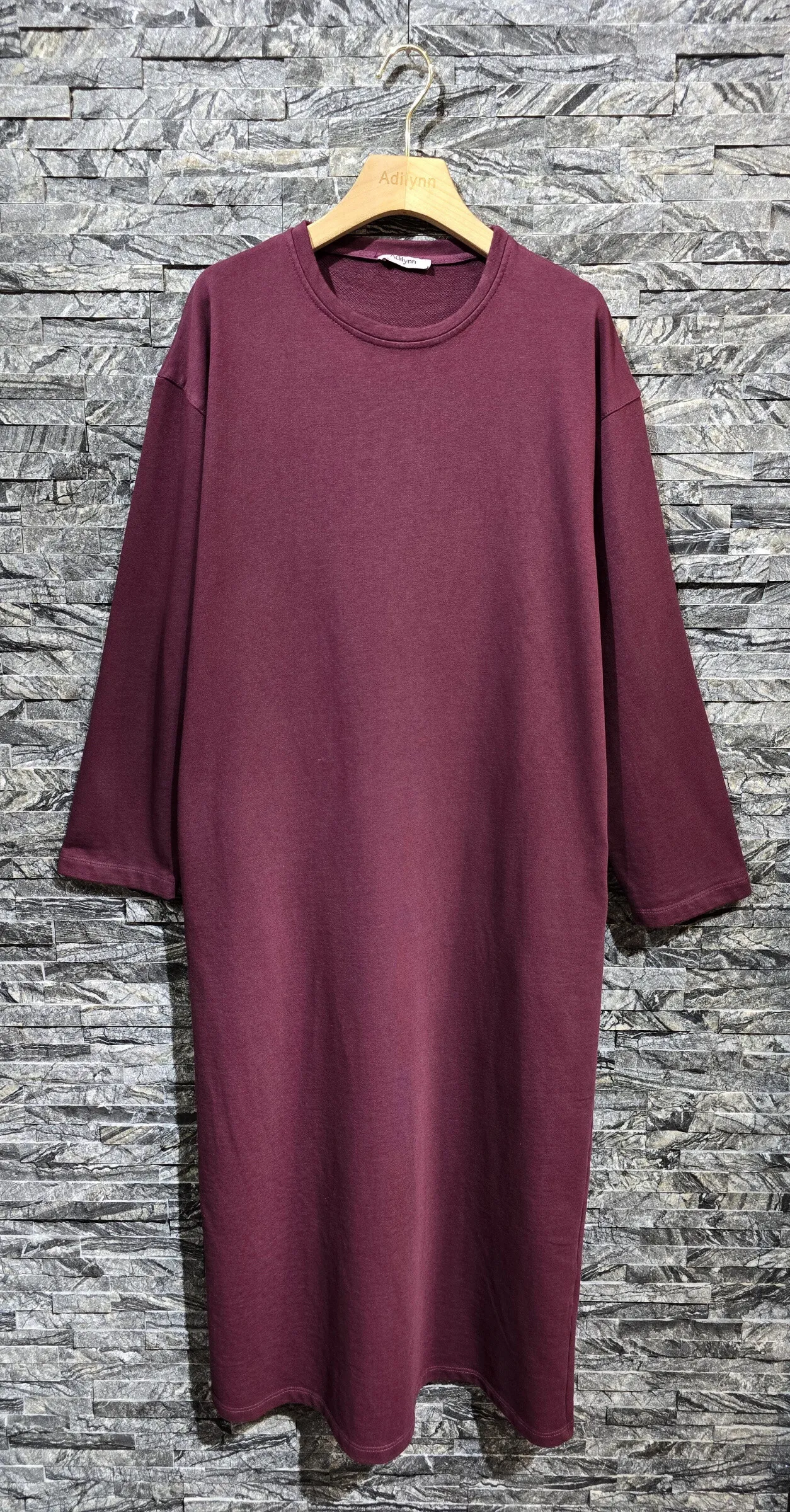 Maxi-Sweatkleid mit zwei Seitentaschen, Rundhalsausschnitt, langen Ärmeln